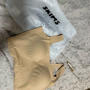 Brand New Skims Bralette Bra